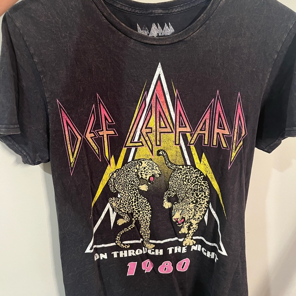 Def Leppard Size Small TShirt top